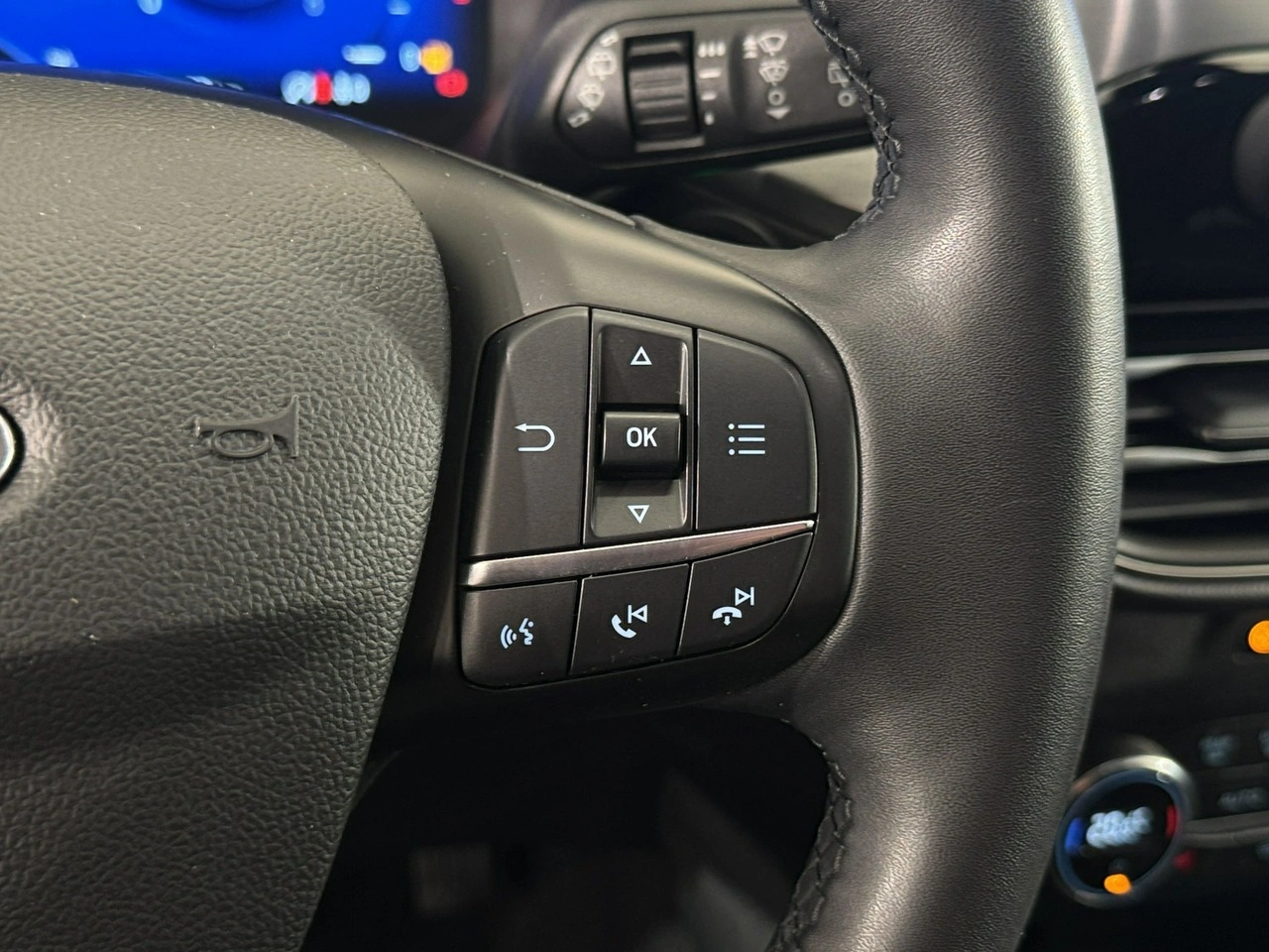 Ford Kuga - Zdjęcie 16