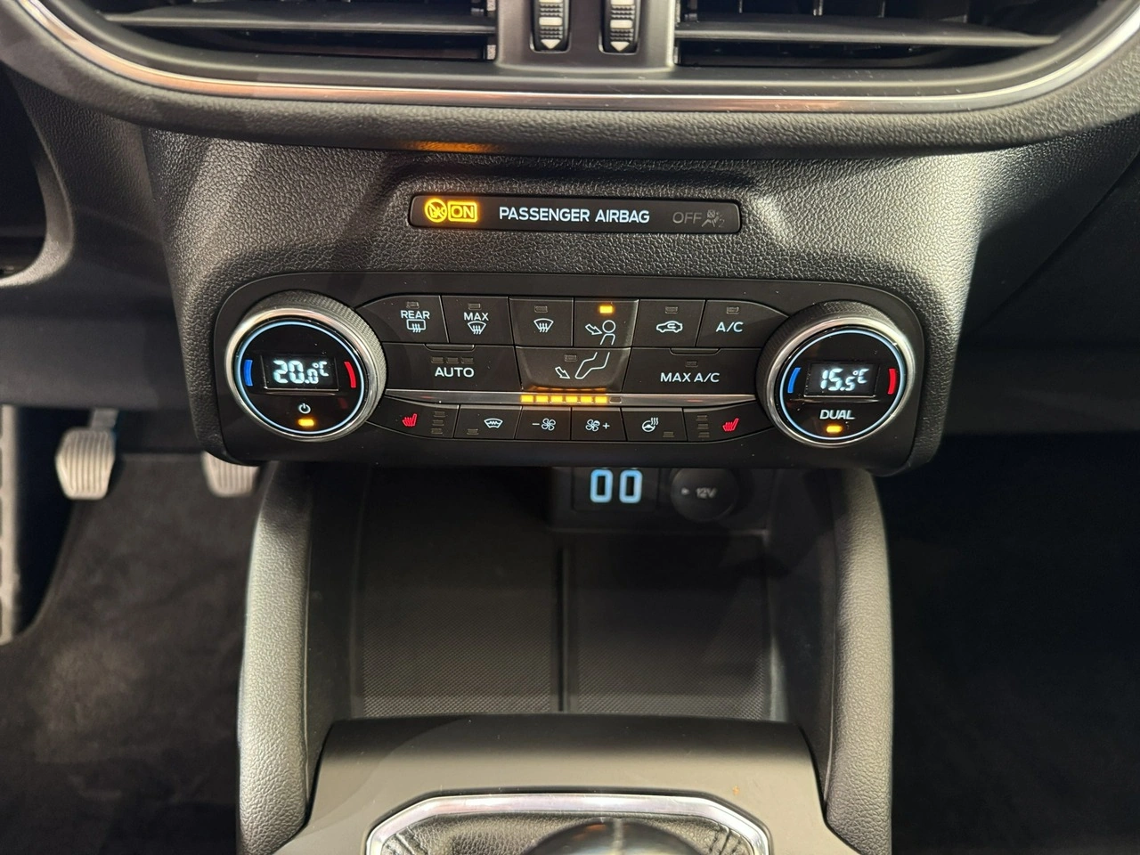 Ford Kuga - Zdjęcie 23