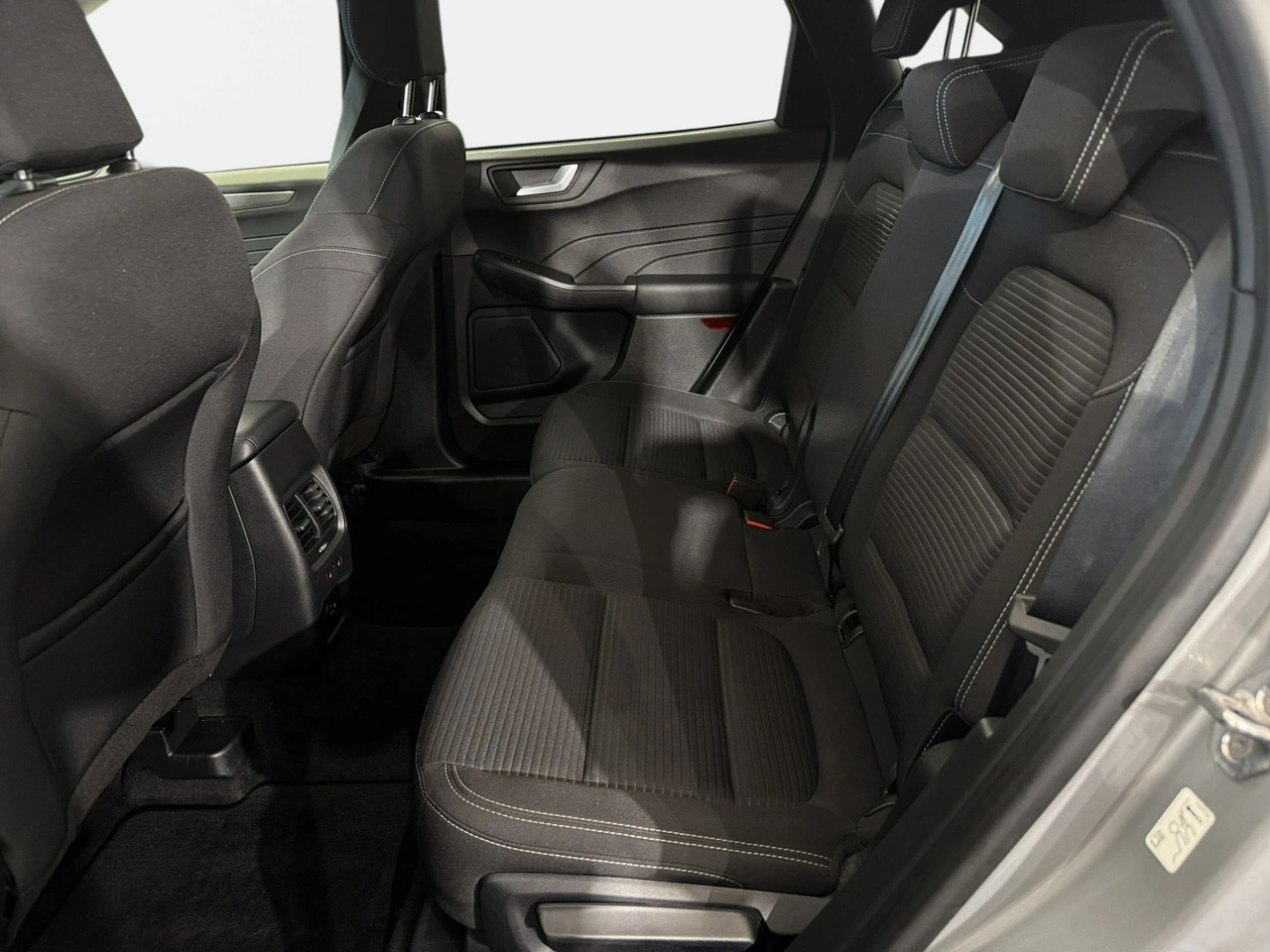 Ford Kuga - Zdjęcie 27