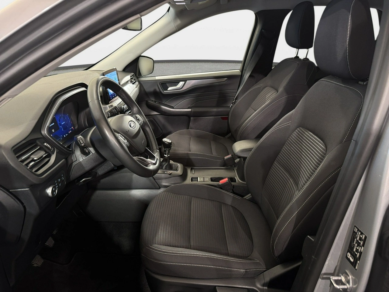 Ford Kuga - Zdjęcie 28