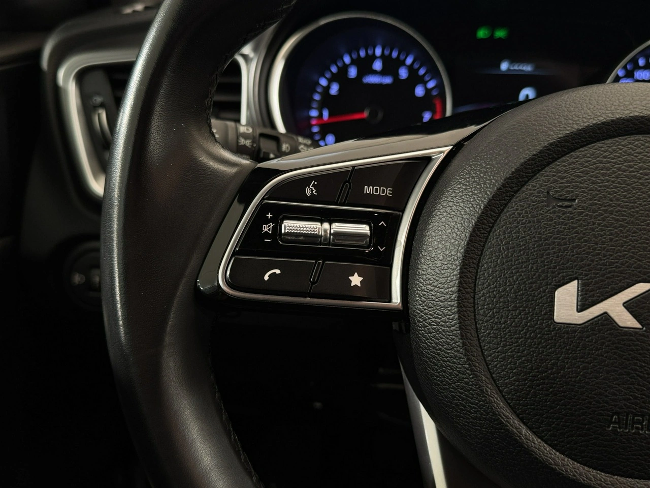 Kia Ceed - Zdjęcie 15