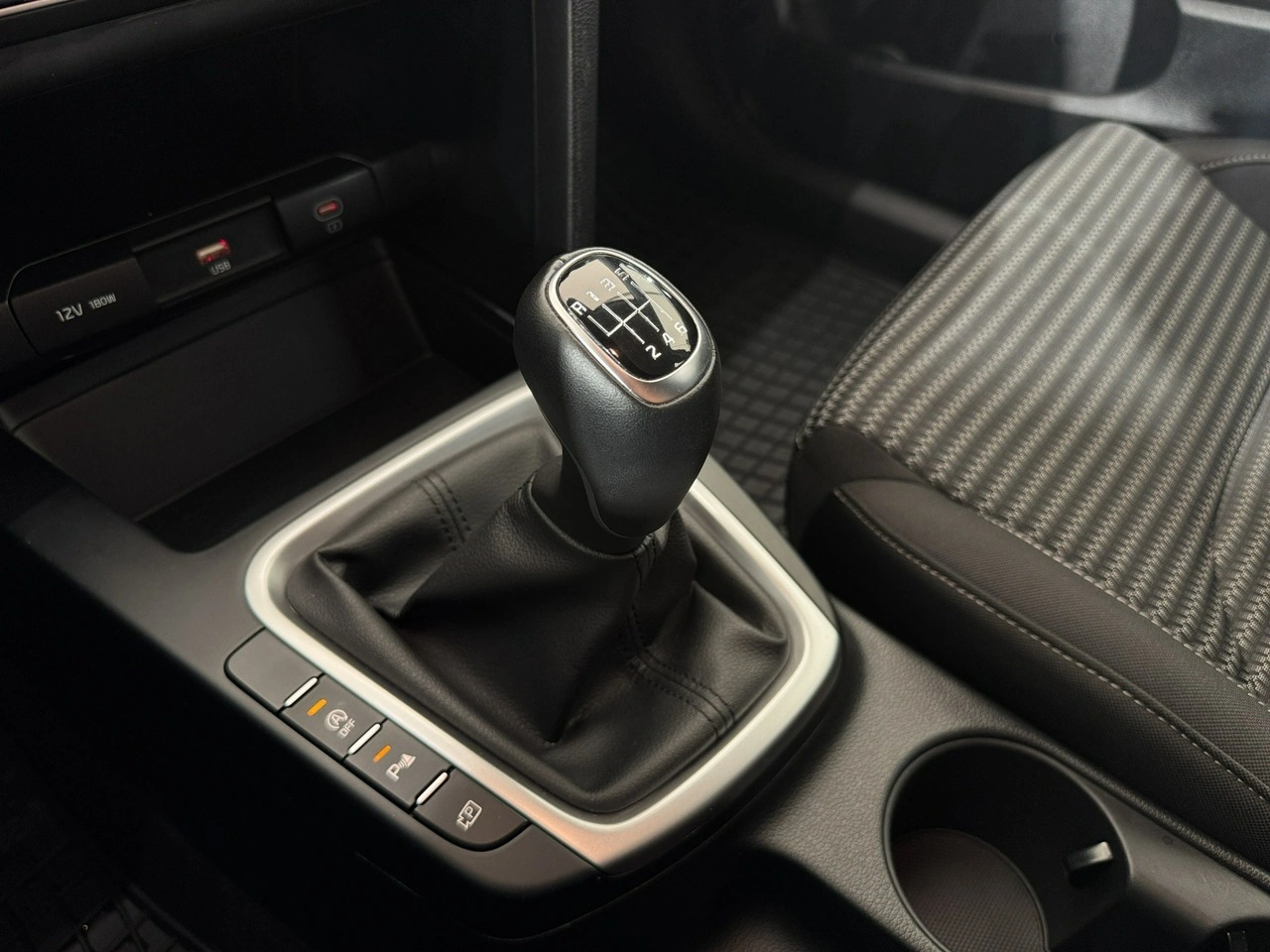 Kia Ceed - Zdjęcie 23
