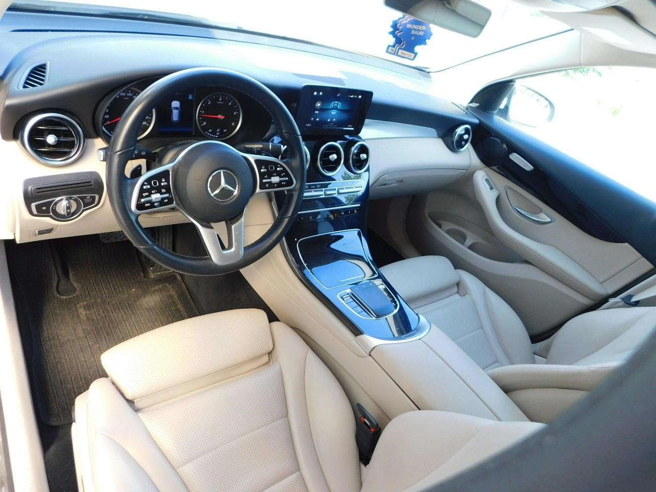 Mercedes GLC 200 - Zdjęcie 11