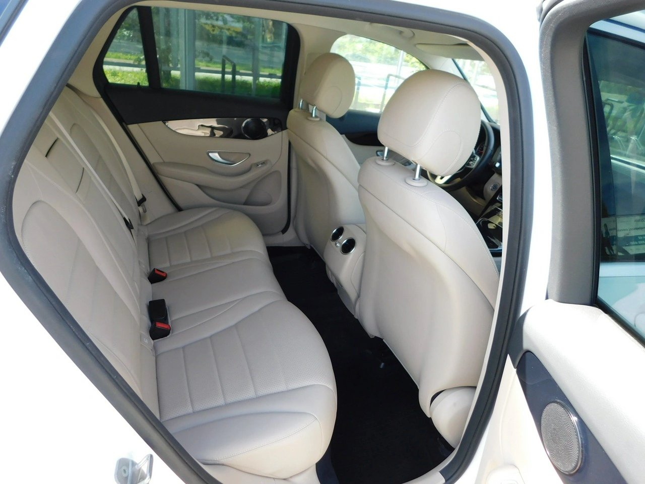 Mercedes GLC 200 - Zdjęcie 16
