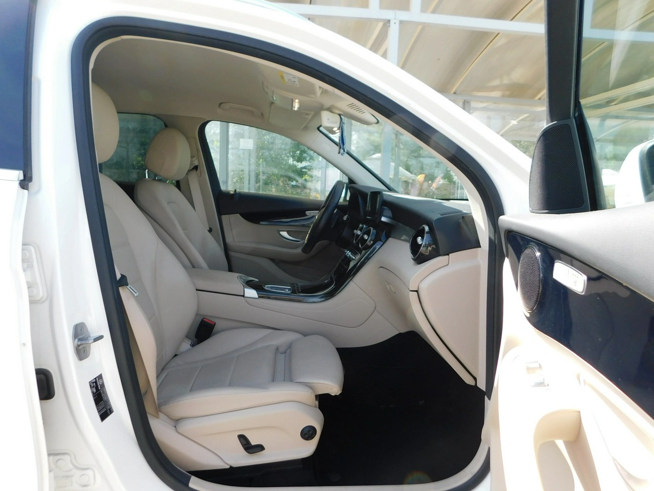 Mercedes GLC 200 - Zdjęcie 17