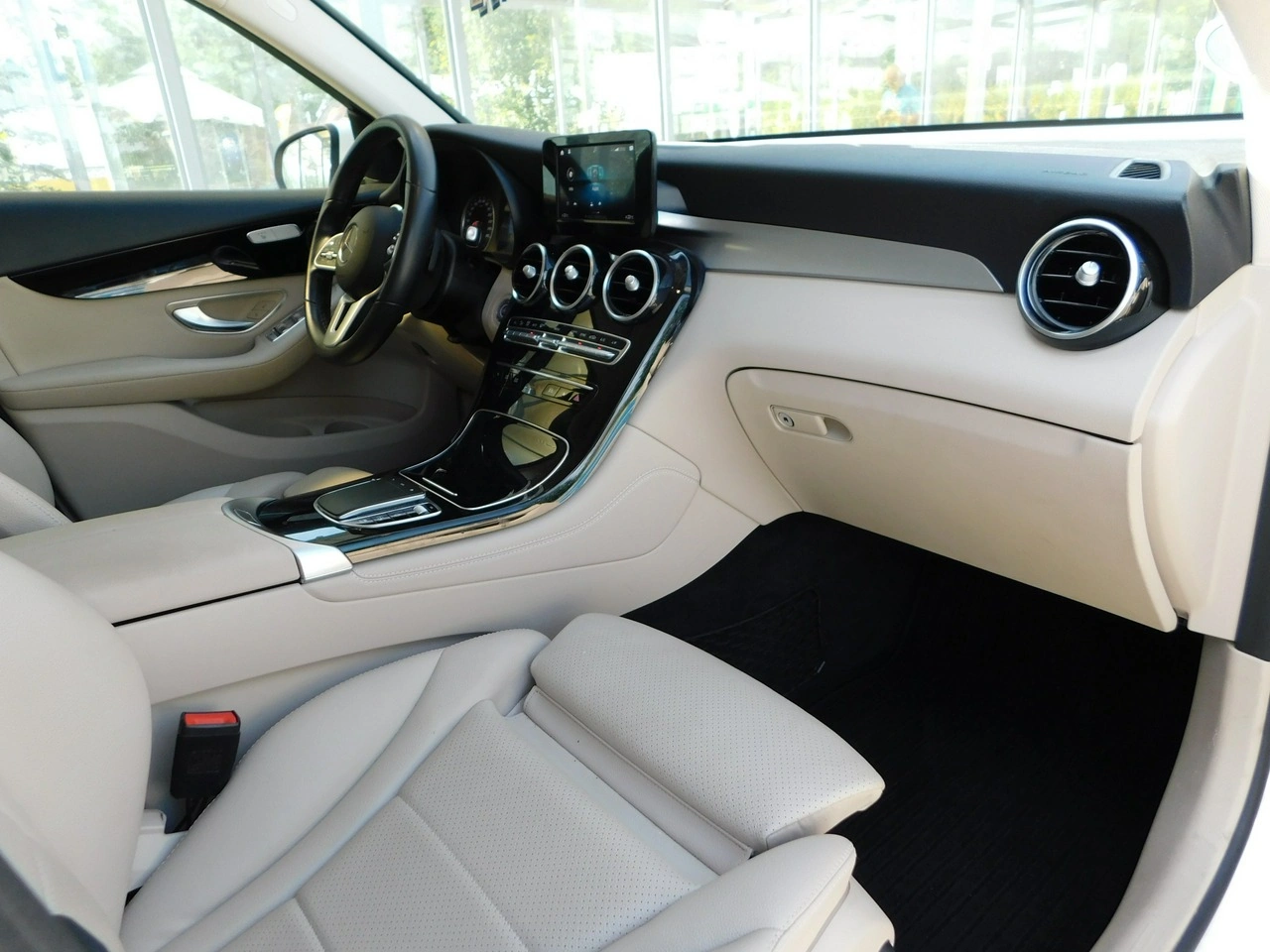 Mercedes GLC 200 - Zdjęcie 18