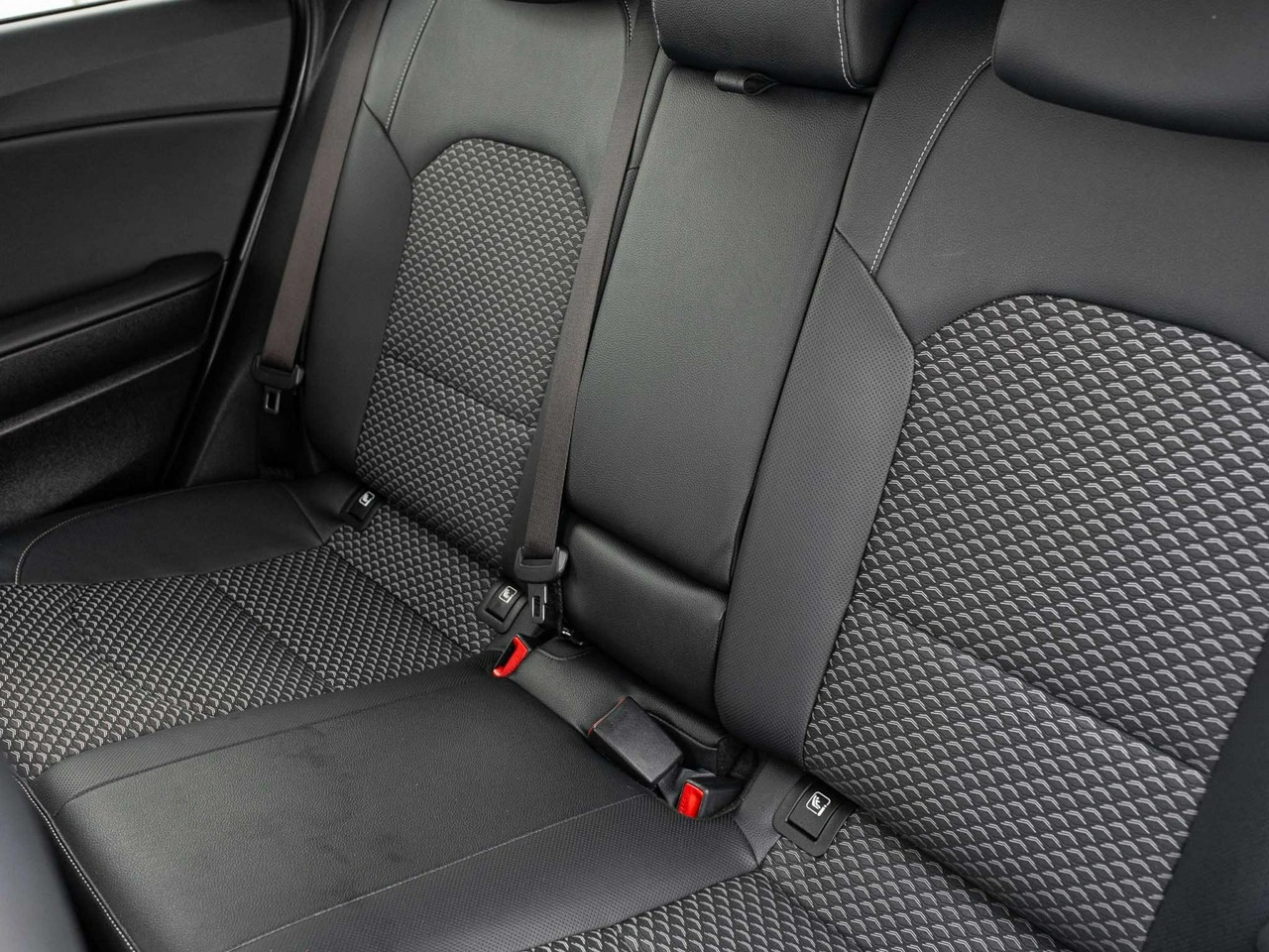 Kia Ceed - Zdjęcie 21