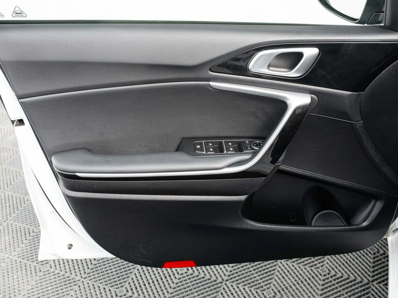 Kia Ceed - Zdjęcie 8