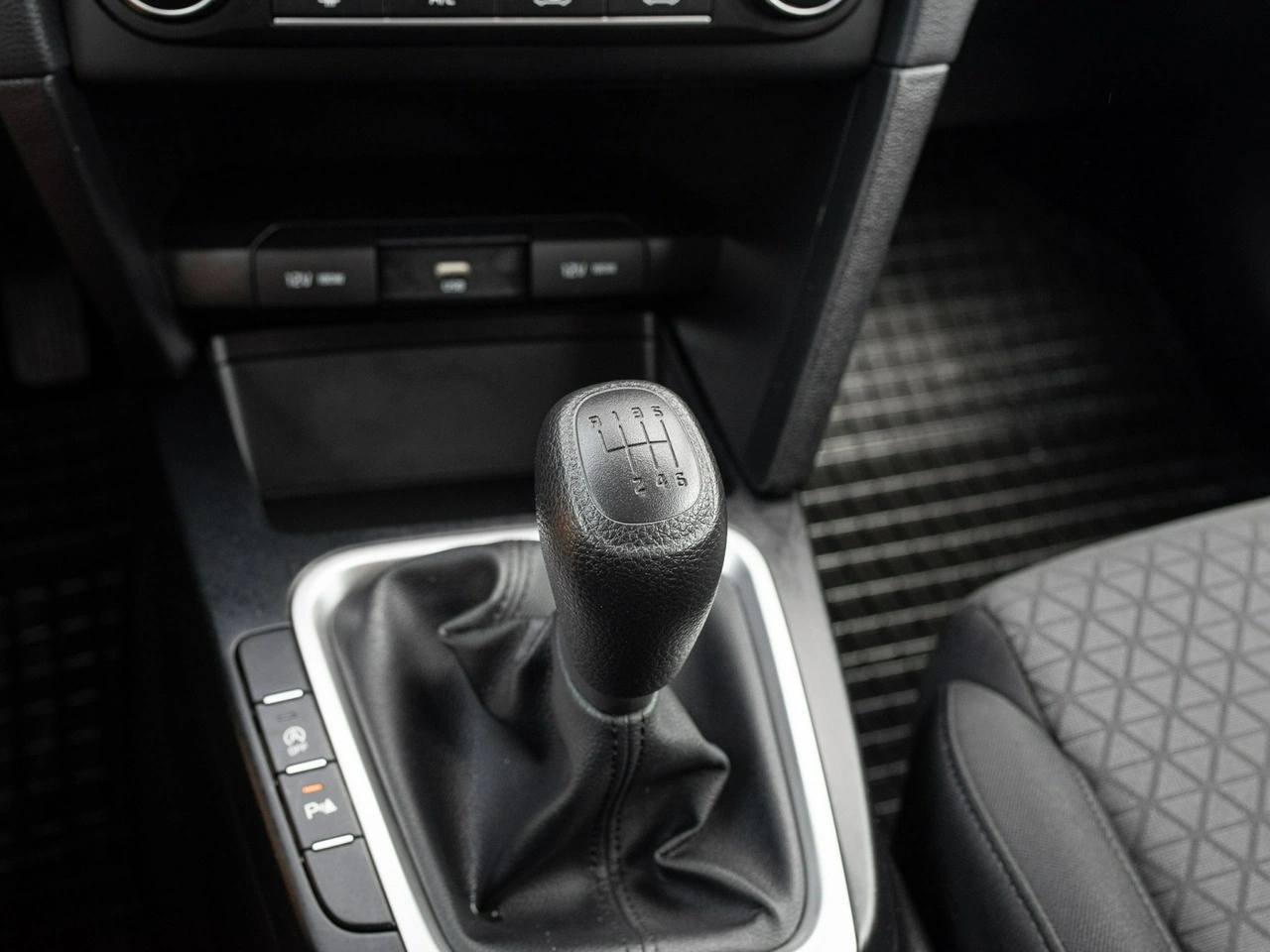 Kia Ceed - Zdjęcie 14