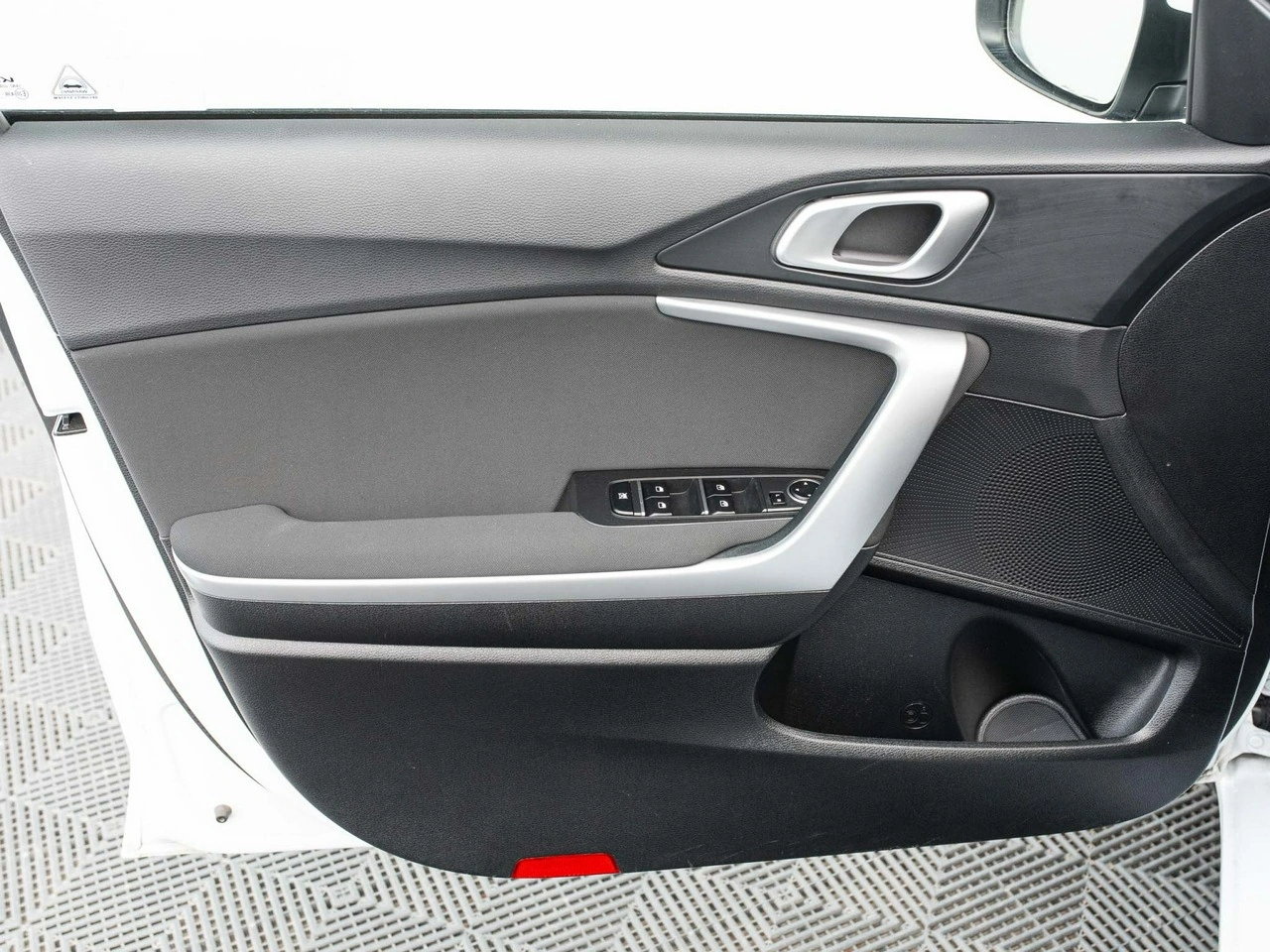 Kia Ceed - Zdjęcie 8