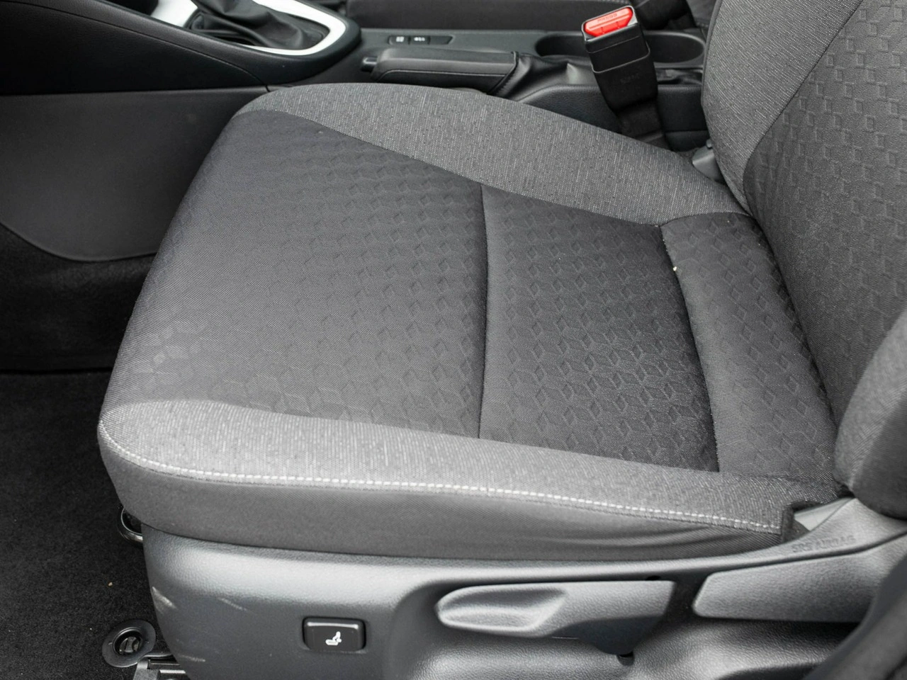 Toyota Yaris - Zdjęcie 9