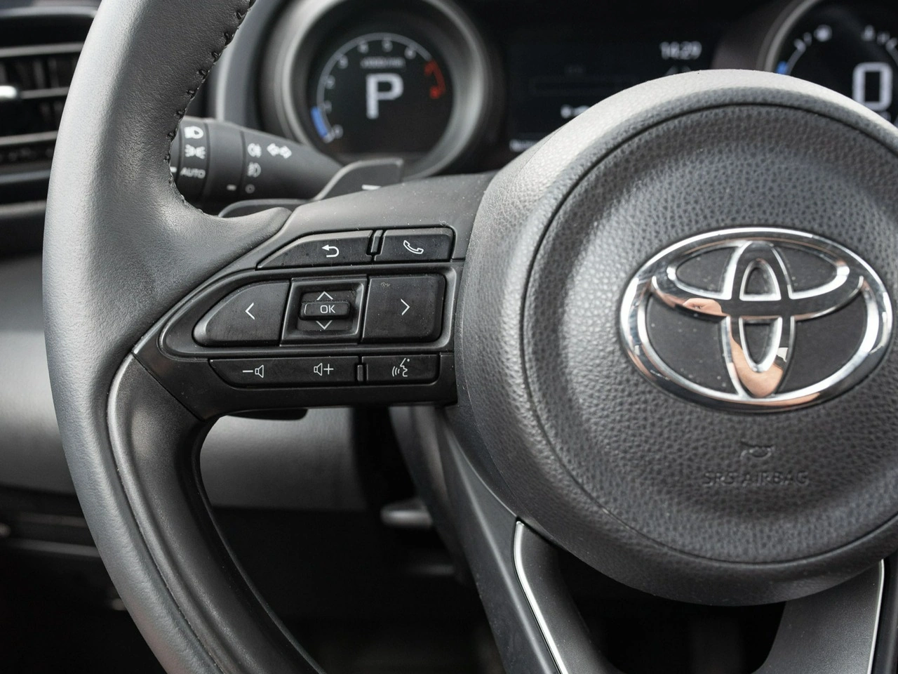 Toyota Yaris - Zdjęcie 12