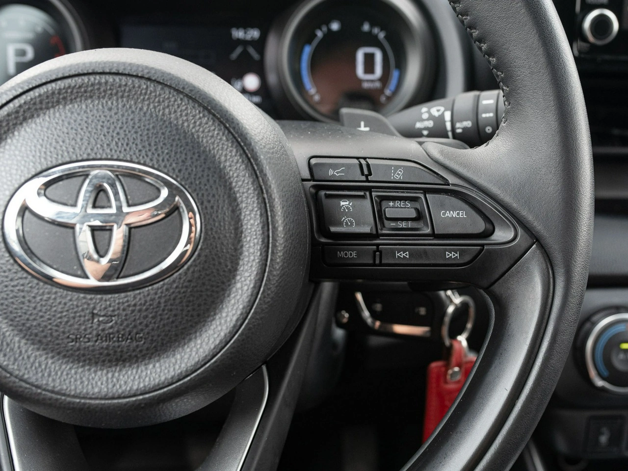 Toyota Yaris - Zdjęcie 13