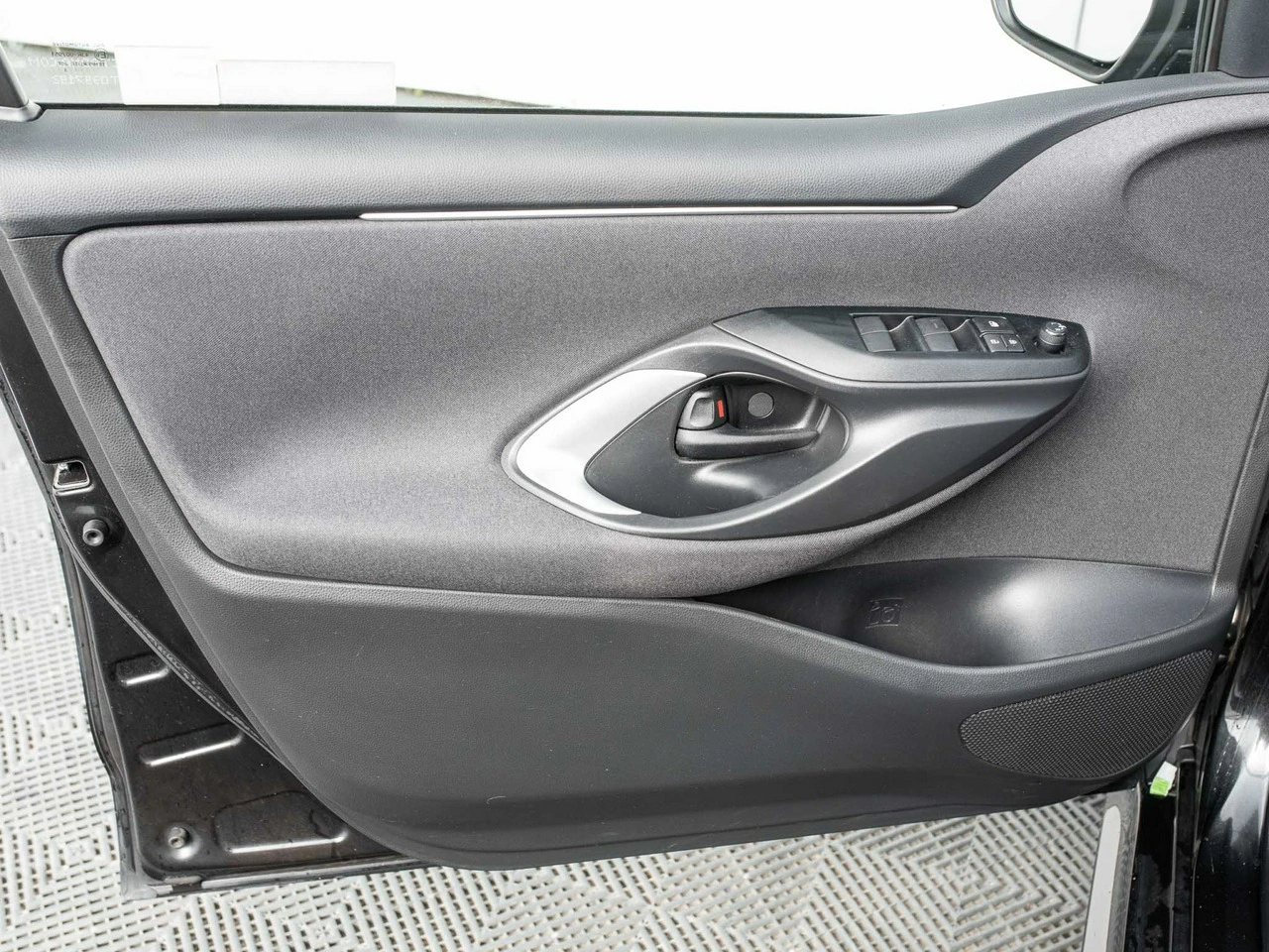 Toyota Yaris - Zdjęcie 8