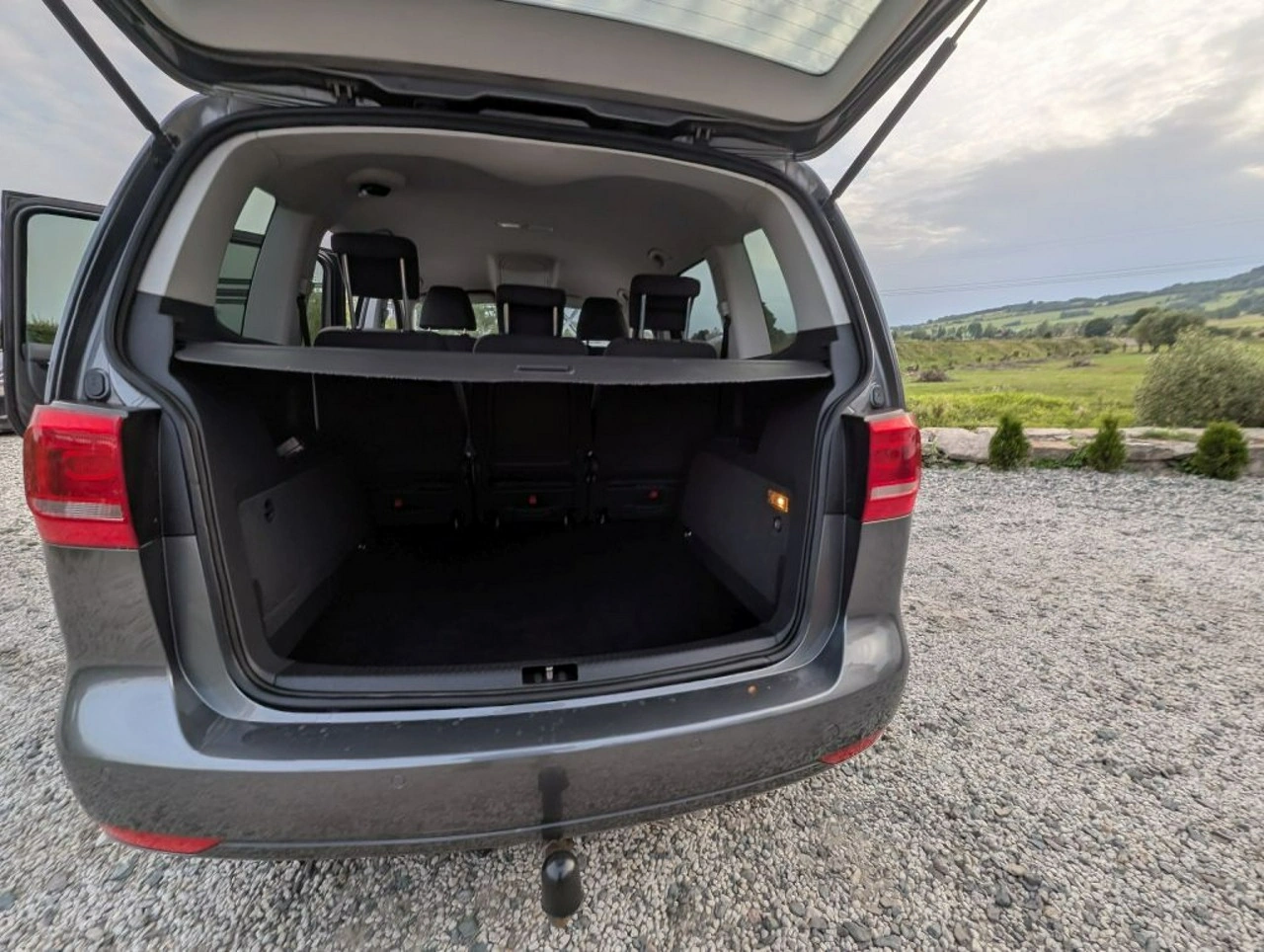 Volkswagen Touran - Zdjęcie 16