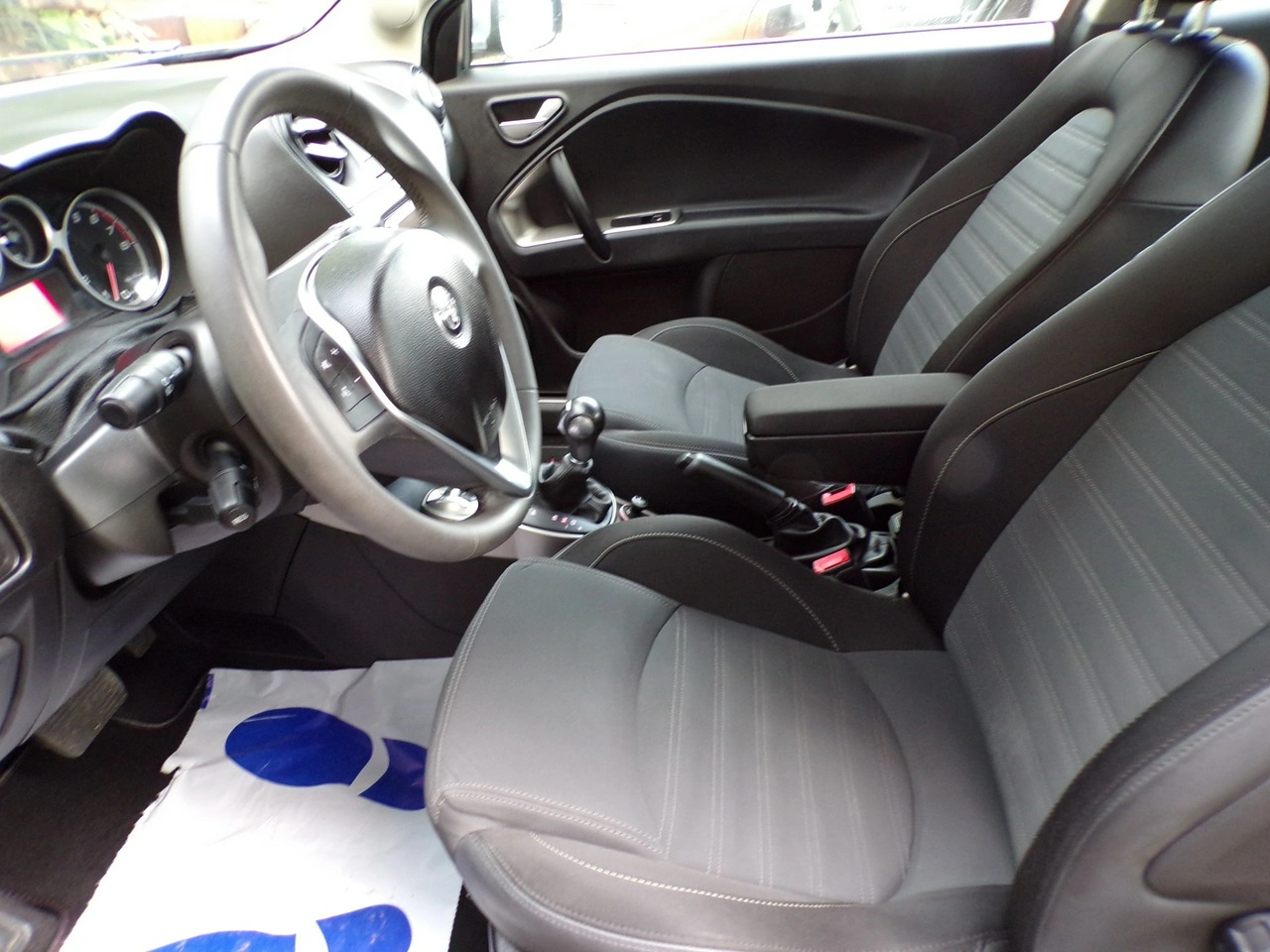 Alfa Romeo Mito - Zdjęcie 23