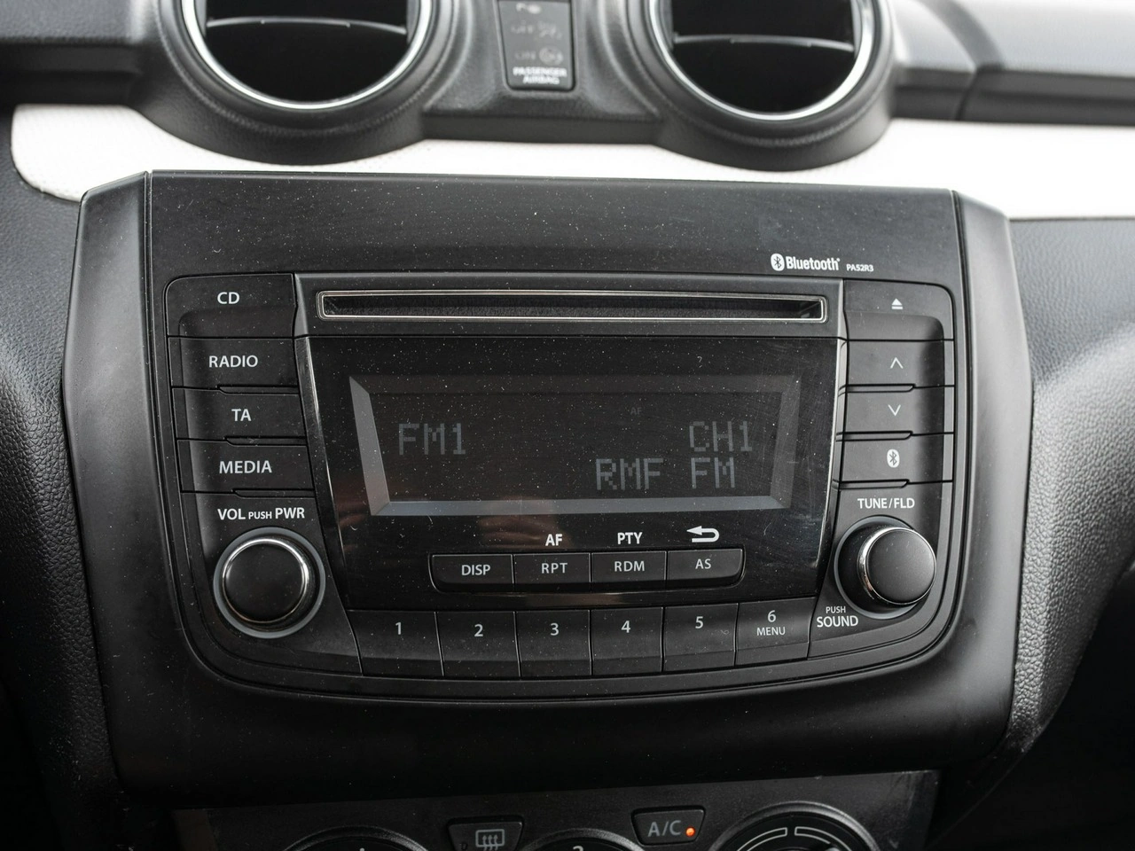 Suzuki Swift - Zdjęcie 14