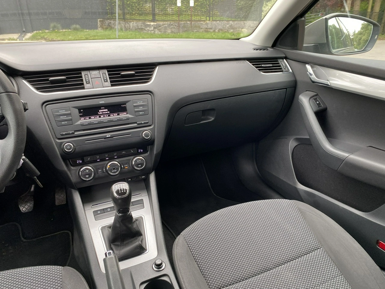 Skoda Octavia - Zdjęcie 8