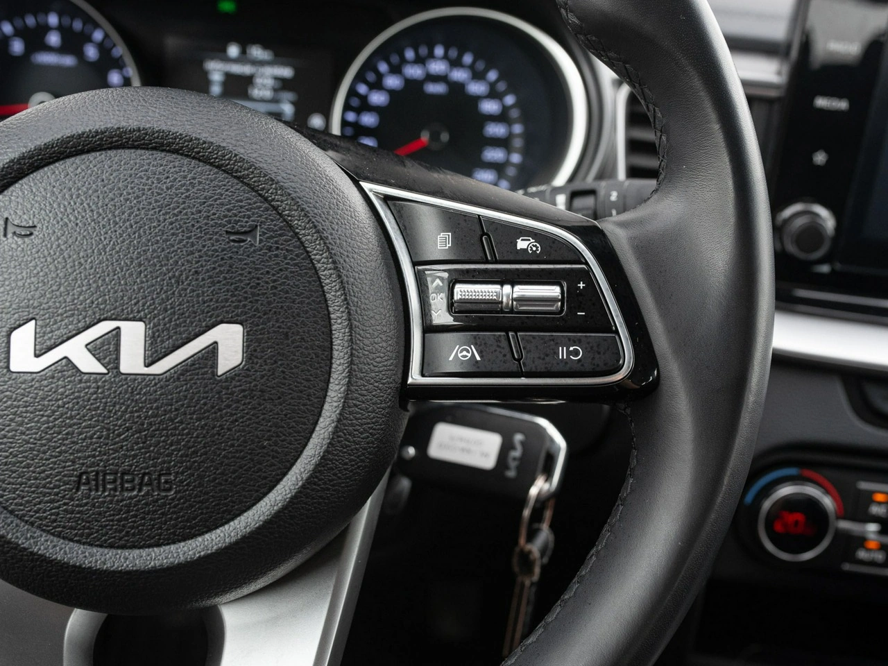 Kia Ceed - Zdjęcie 13