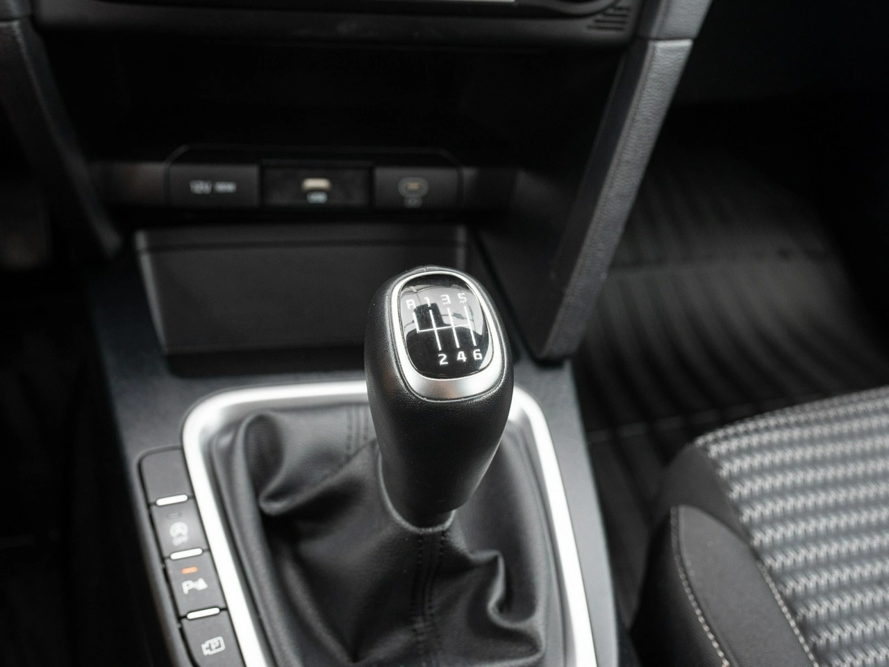 Kia Ceed - Zdjęcie 14