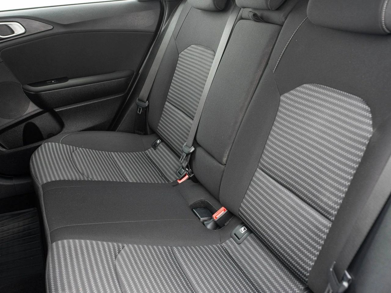Kia Ceed - Zdjęcie 21