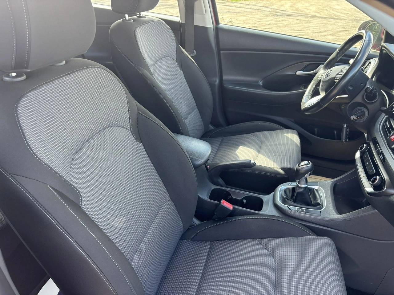 Hyundai i30 - Zdjęcie 35