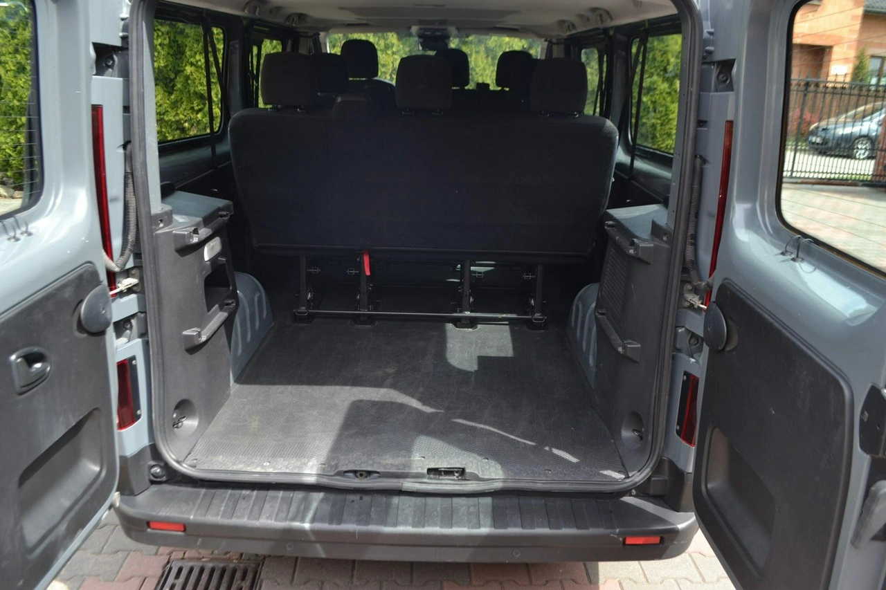 Renault Trafic - Zdjęcie 25