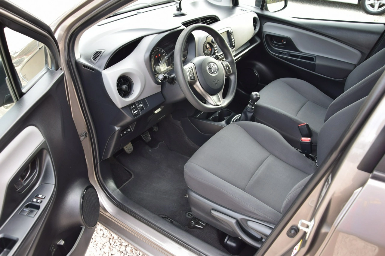 Toyota Yaris - Zdjęcie 26