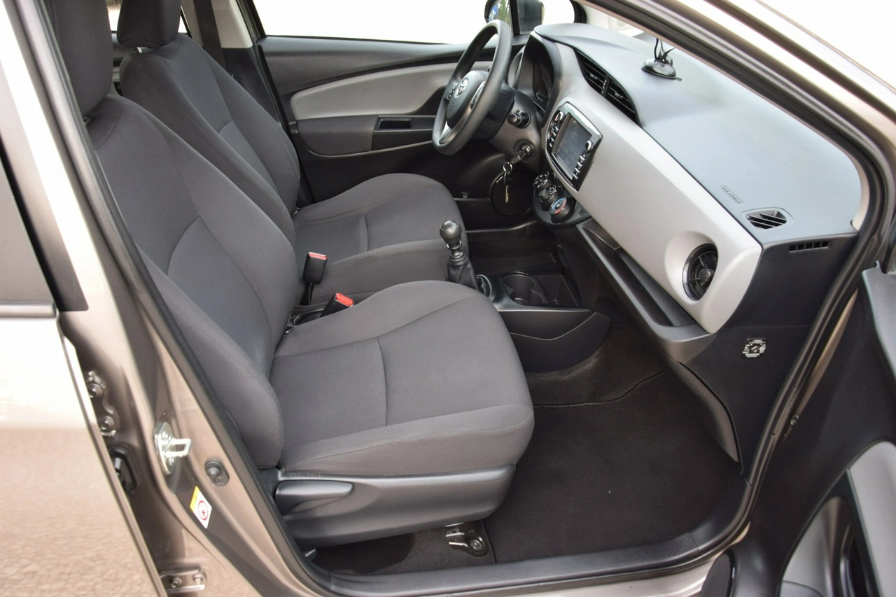 Toyota Yaris - Zdjęcie 34