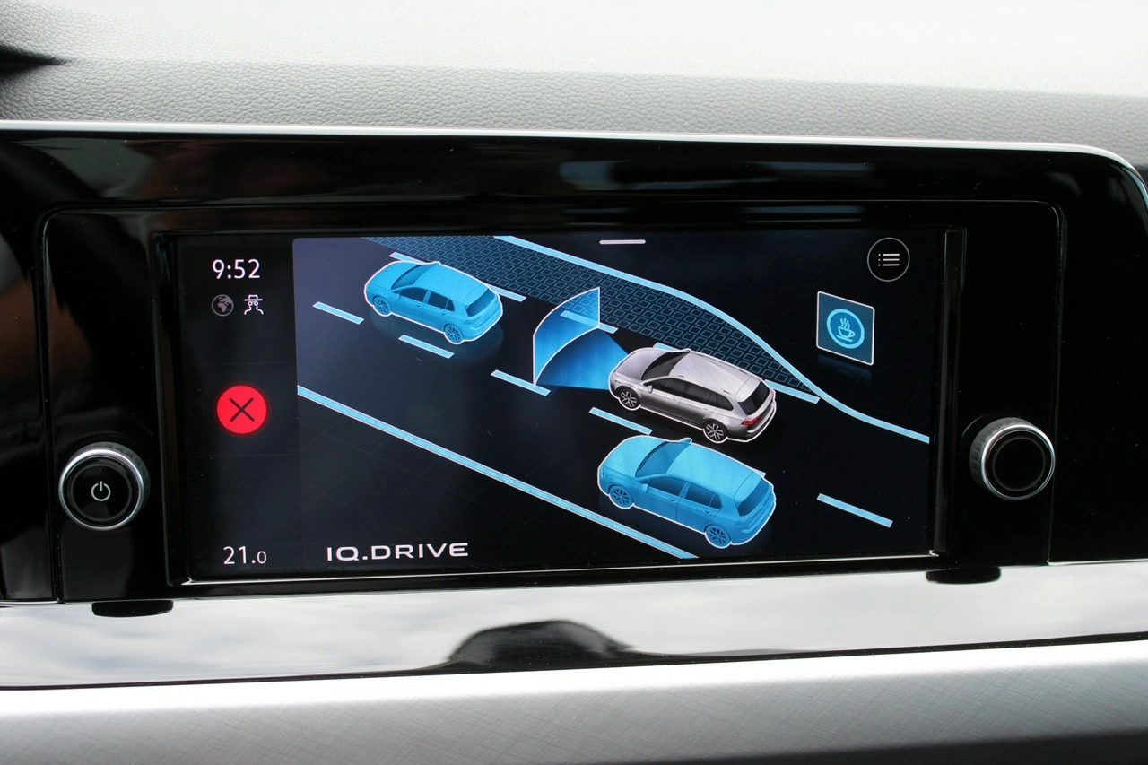 Volkswagen Golf Variant - Zdjęcie 25
