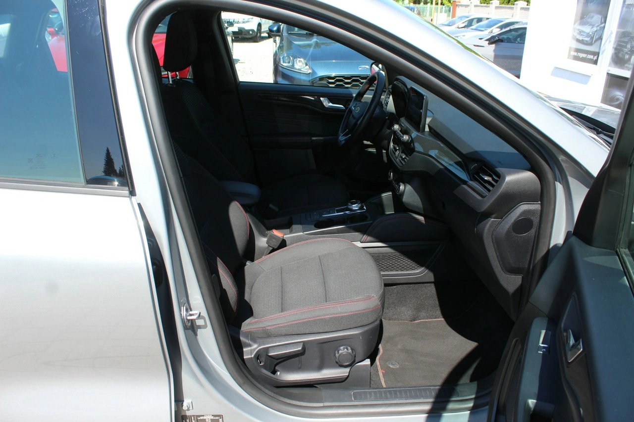 Ford Kuga - Zdjęcie 12