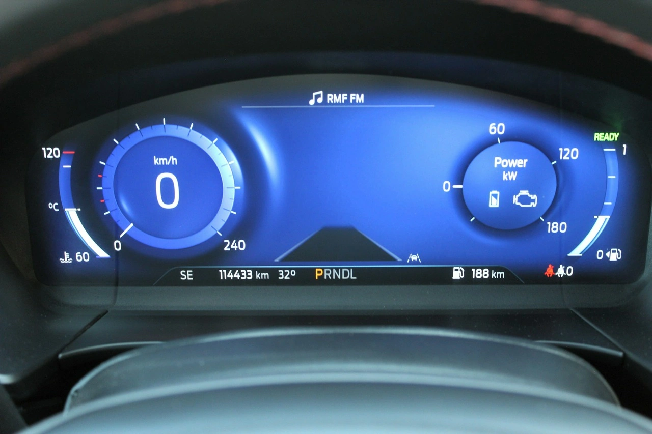 Ford Kuga - Zdjęcie 14