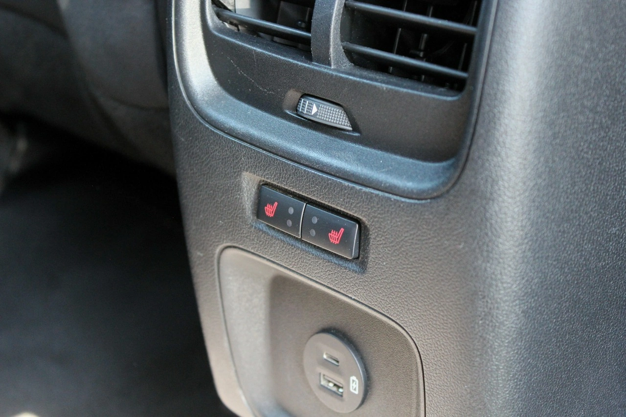 Ford Kuga - Zdjęcie 16