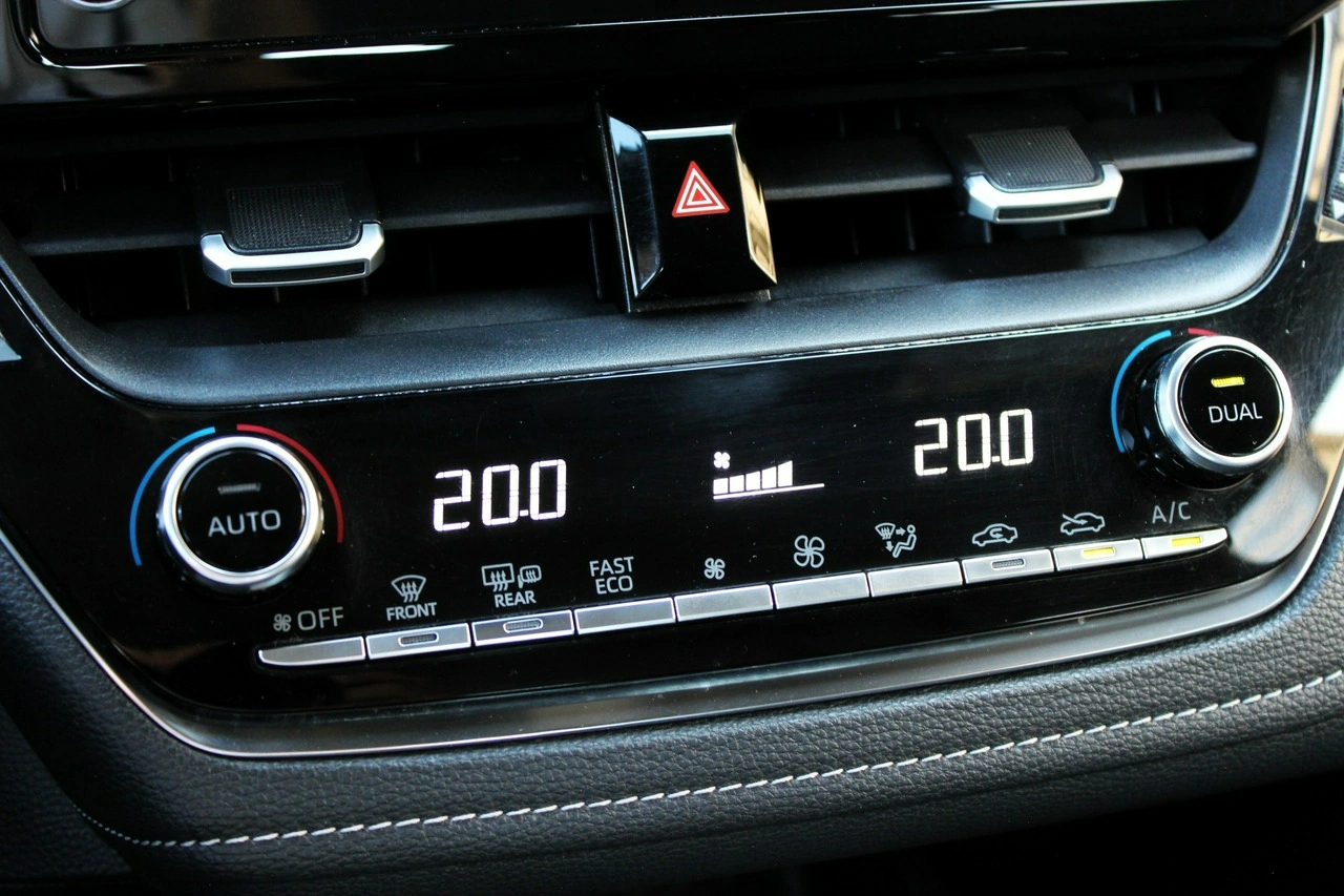 Toyota Corolla - Zdjęcie 18