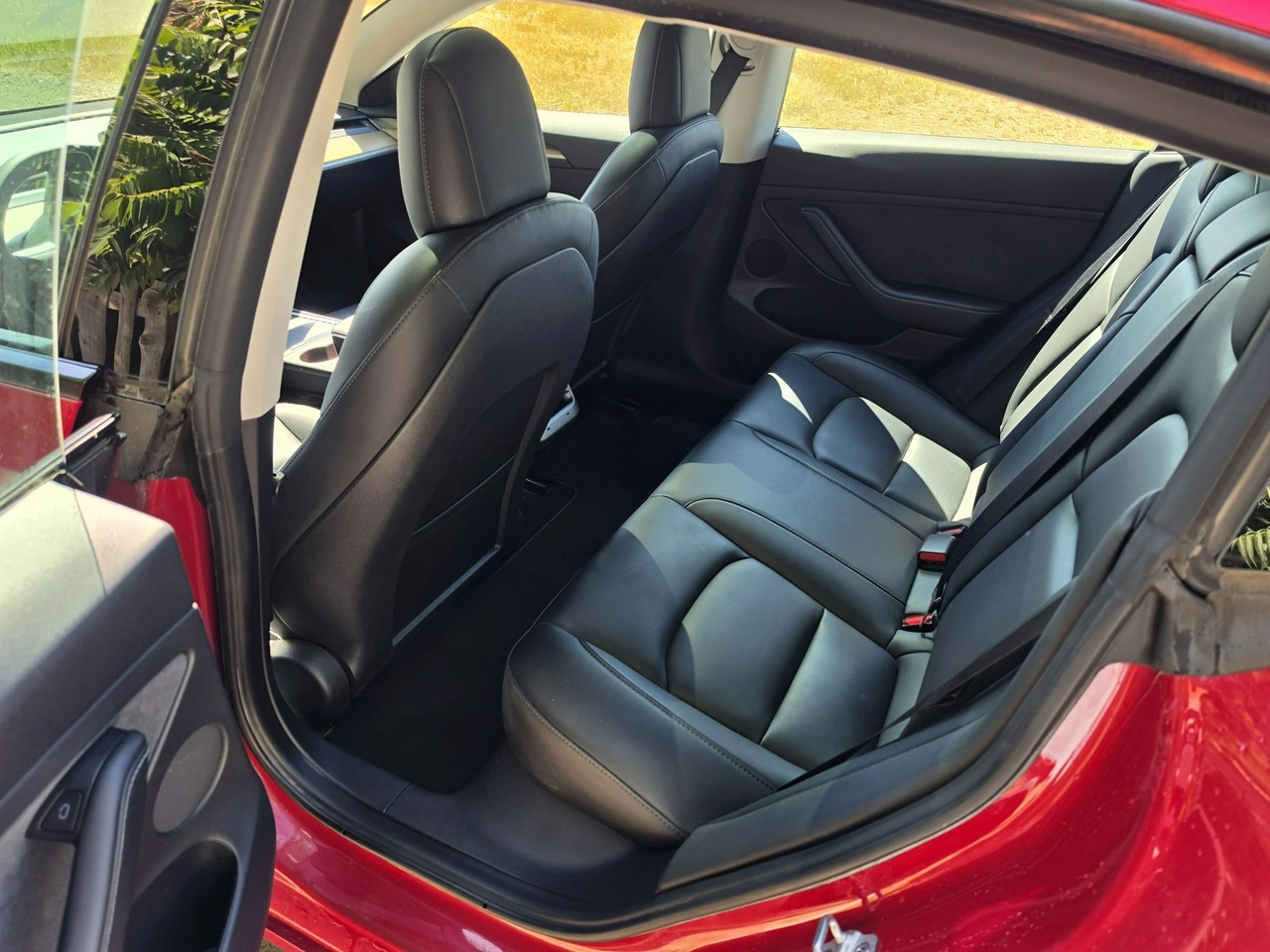 Tesla Model 3 - Zdjęcie 16