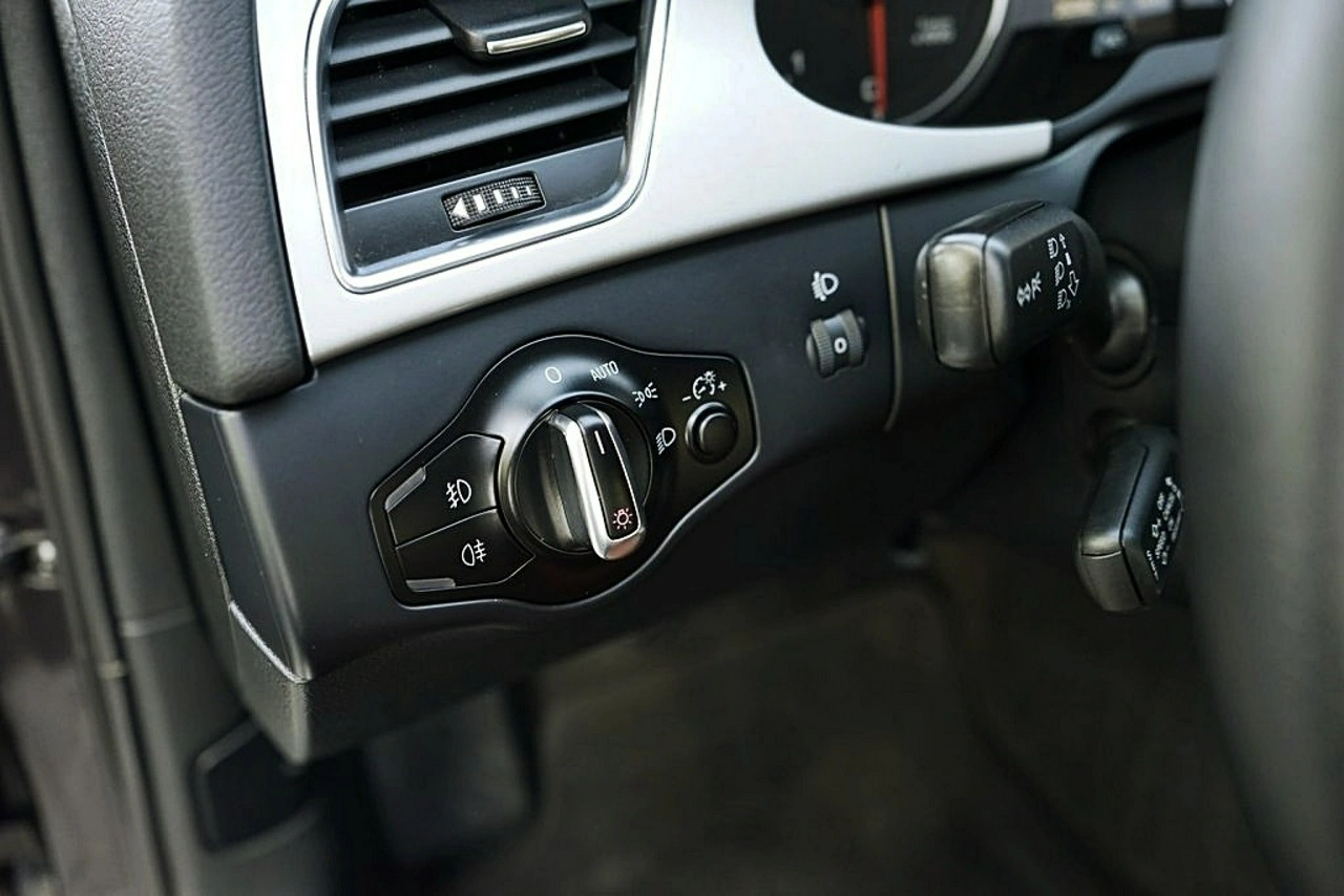 Audi A4 - Zdjęcie 15