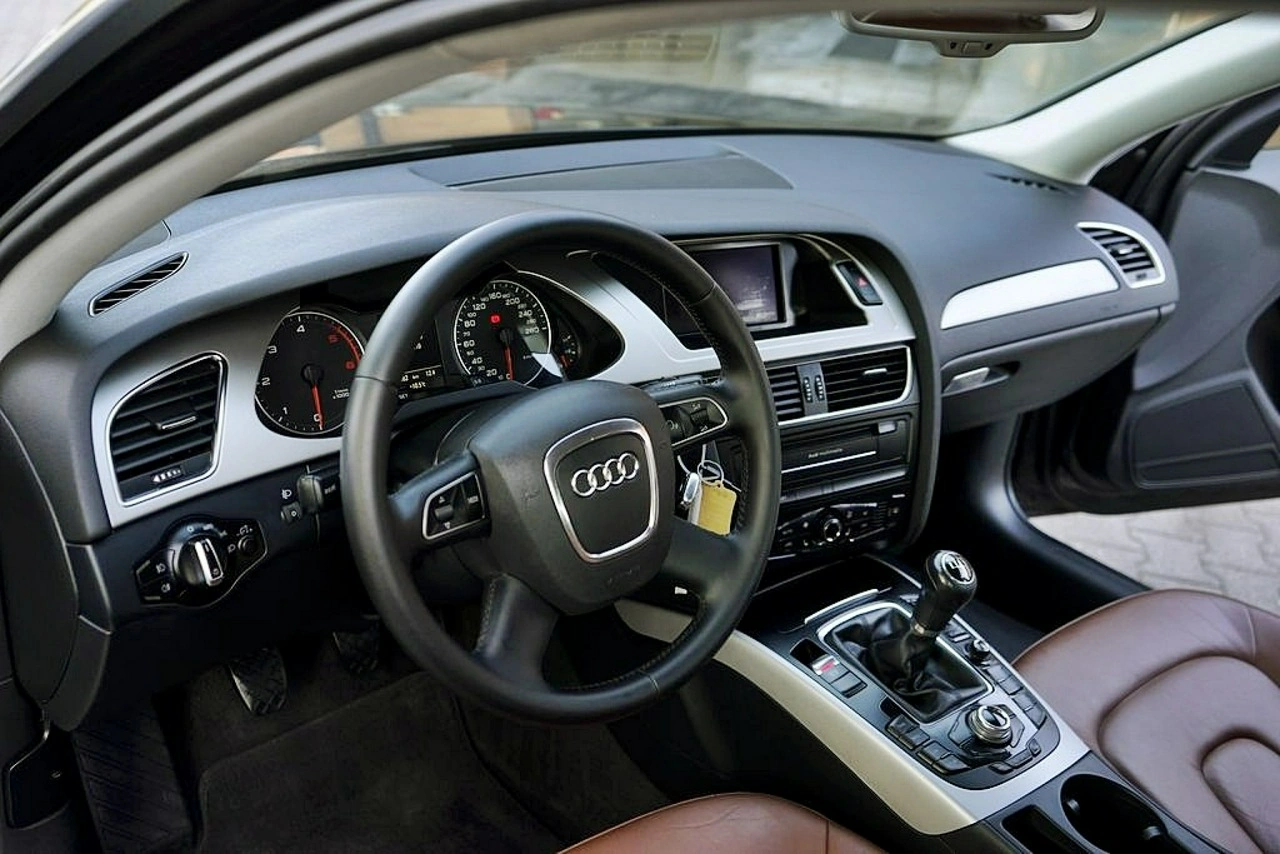 Audi A4 - Zdjęcie 16