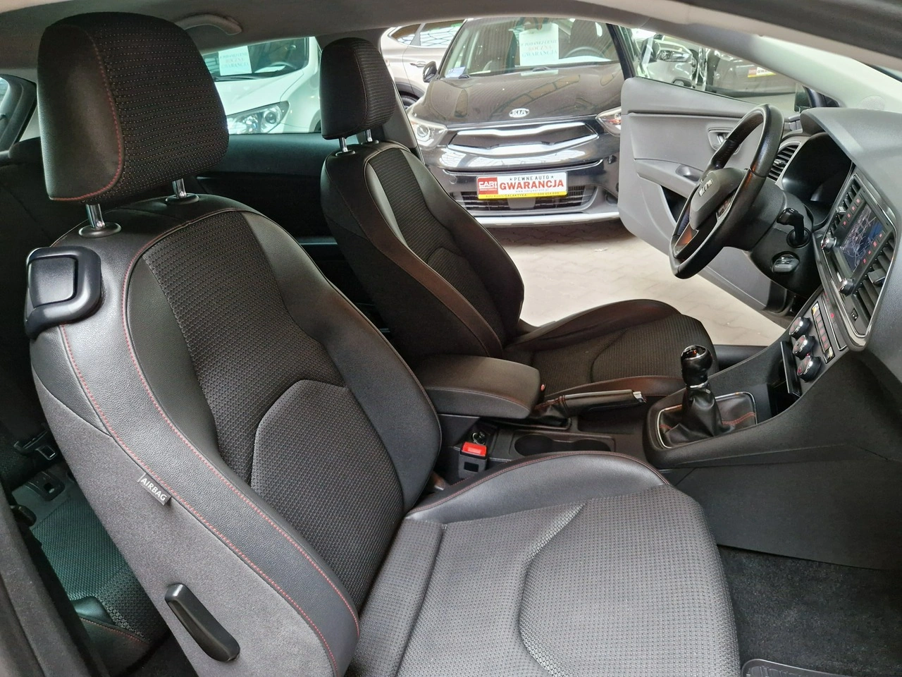 Seat Leon - Zdjęcie 17