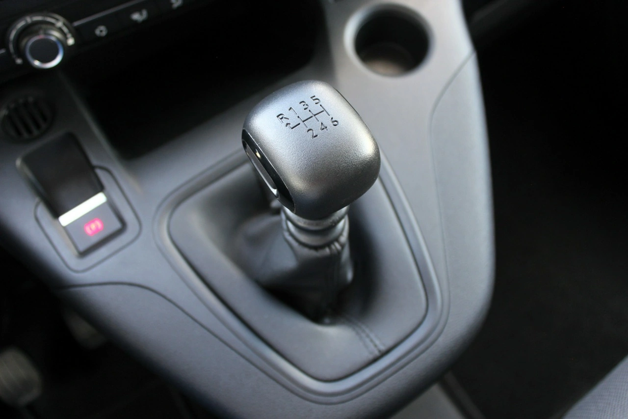 Peugeot Partner - Zdjęcie 15