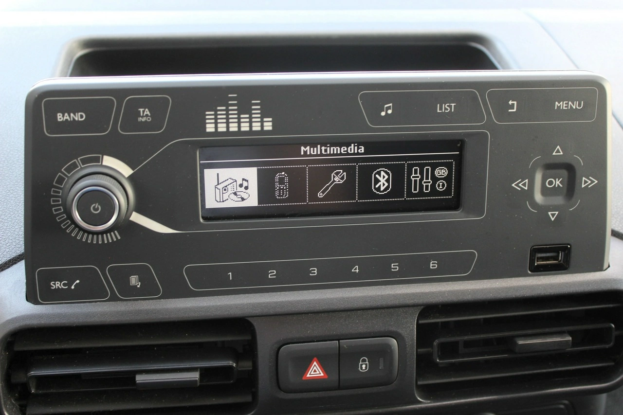 Peugeot Partner - Zdjęcie 19