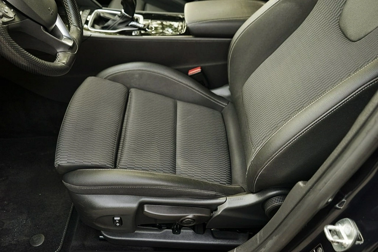 Opel Insignia Grand Sport - Zdjęcie 10