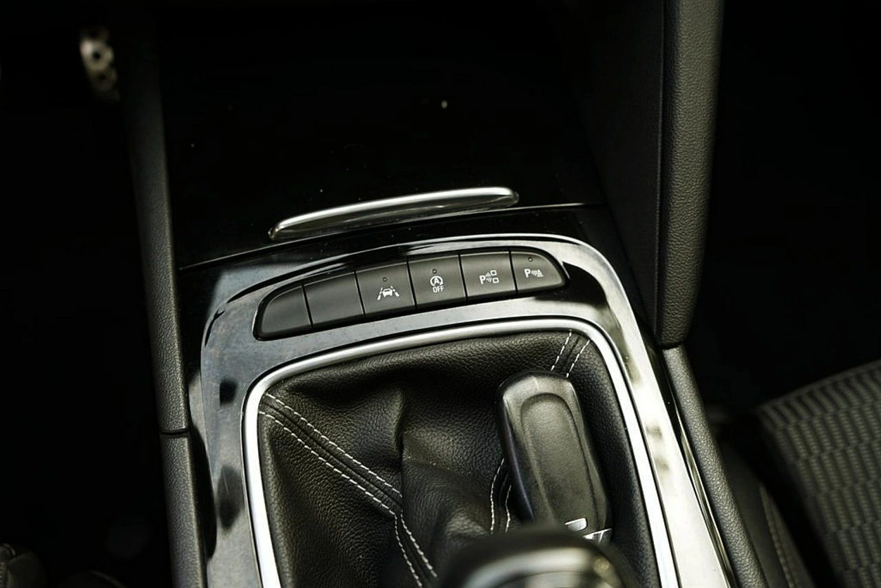 Opel Insignia Grand Sport - Zdjęcie 19