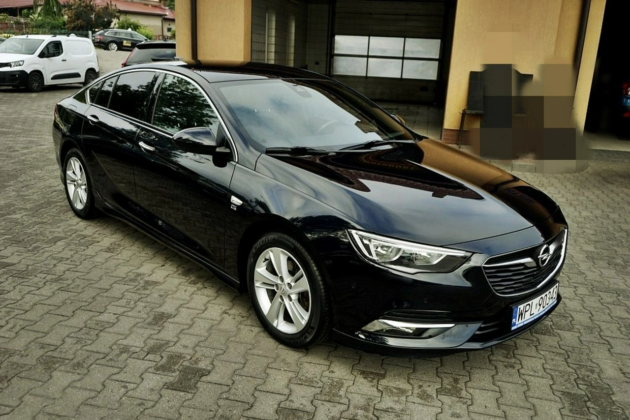 Opel Insignia Grand Sport - Zdjęcie 2