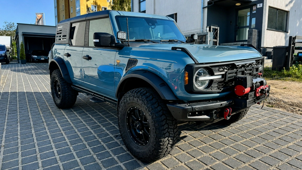 Ford Bronco - Zdjęcie 2