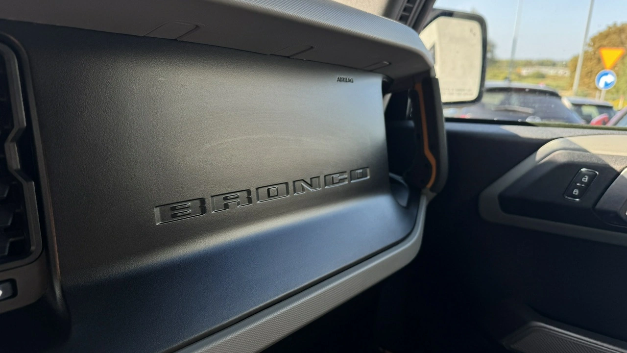 Ford Bronco - Zdjęcie 31