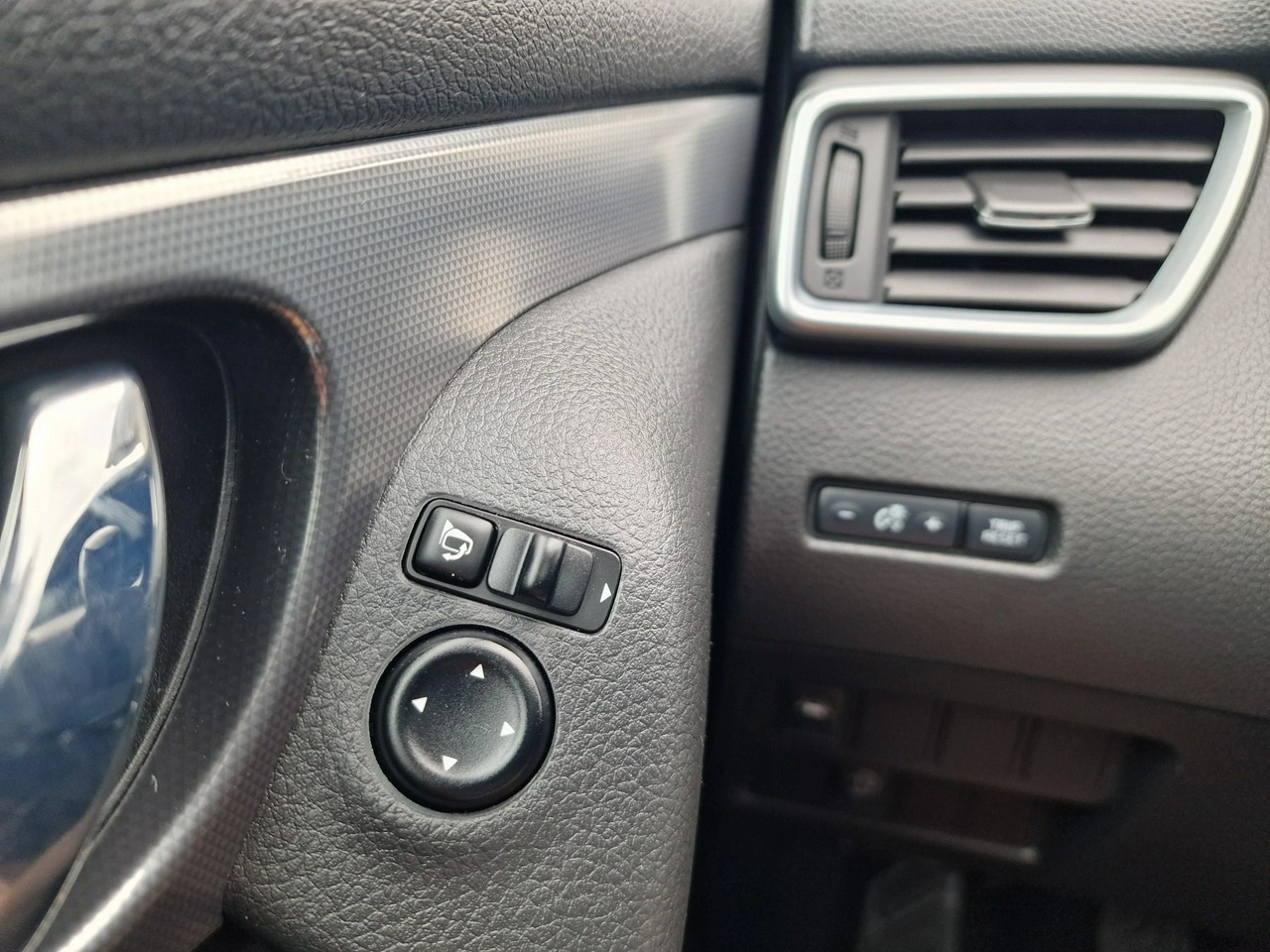 Nissan Qashqai - Zdjęcie 37