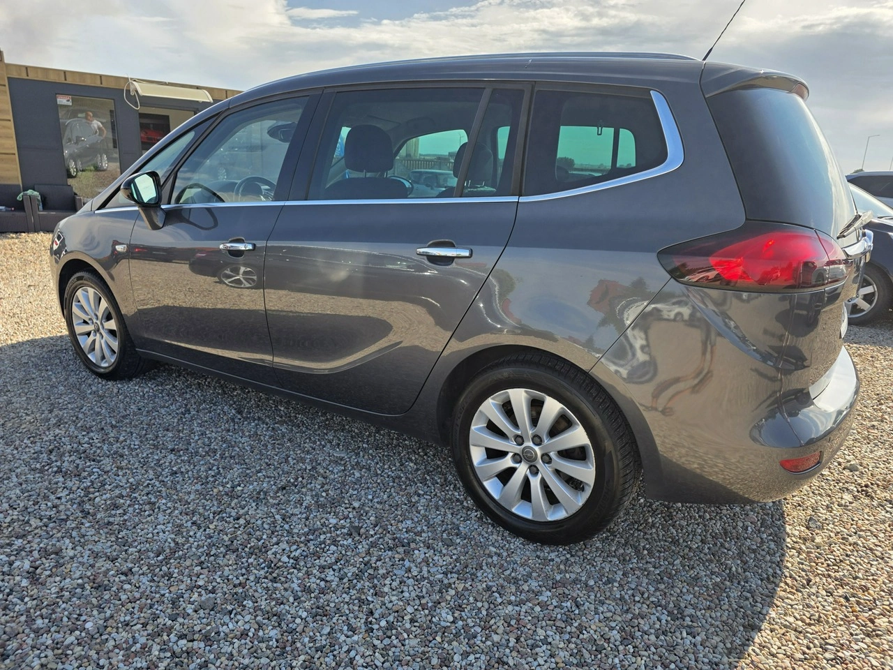 Opel Zafira - Zdjęcie 13
