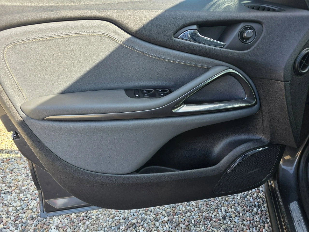 Opel Zafira - Zdjęcie 15