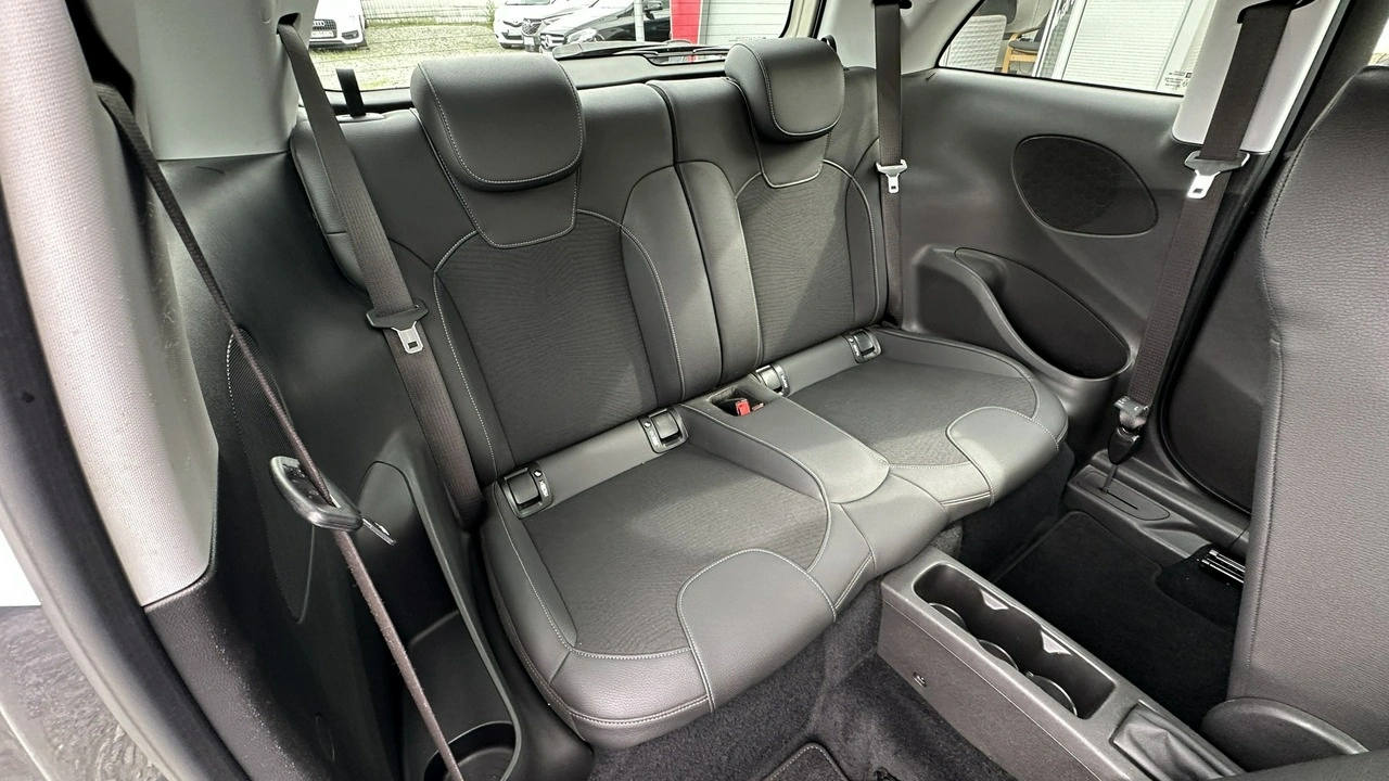 Opel Adam - Zdjęcie 14