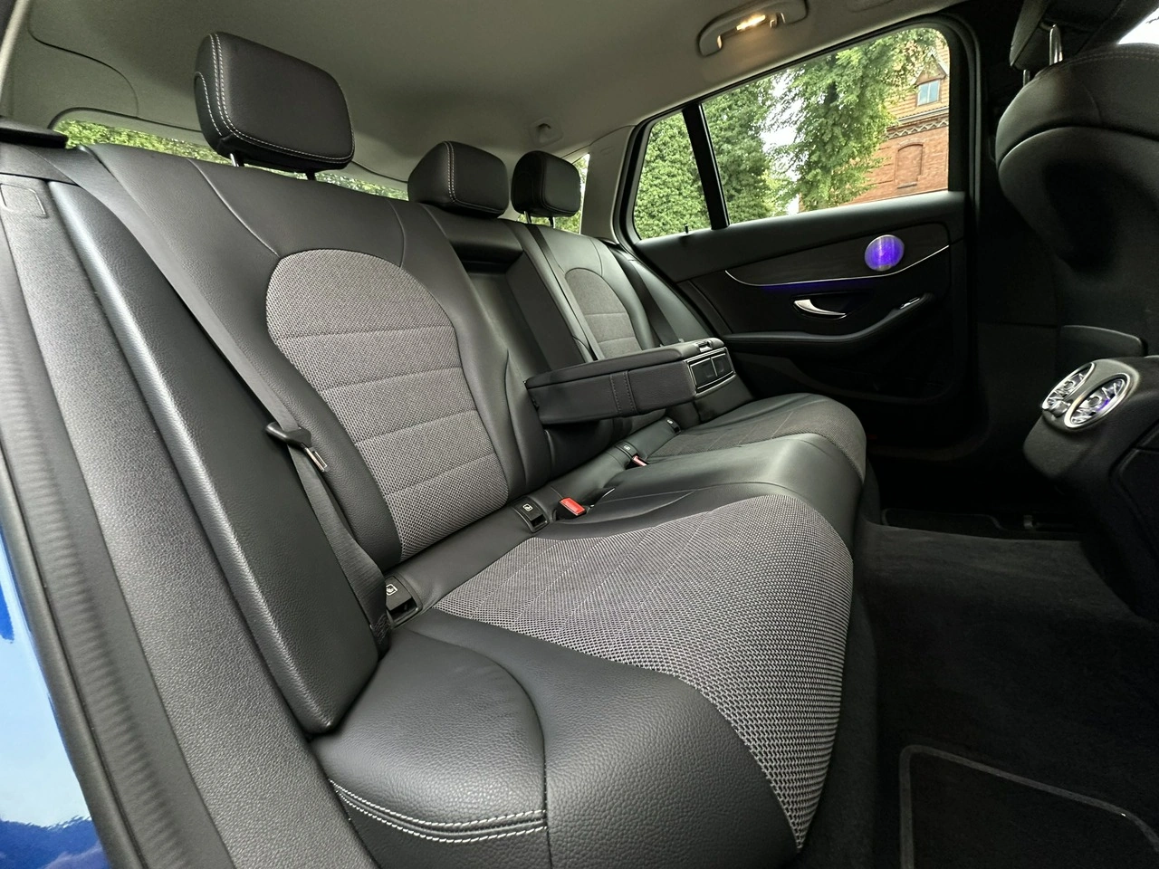 Mercedes C 300 - Zdjęcie 9